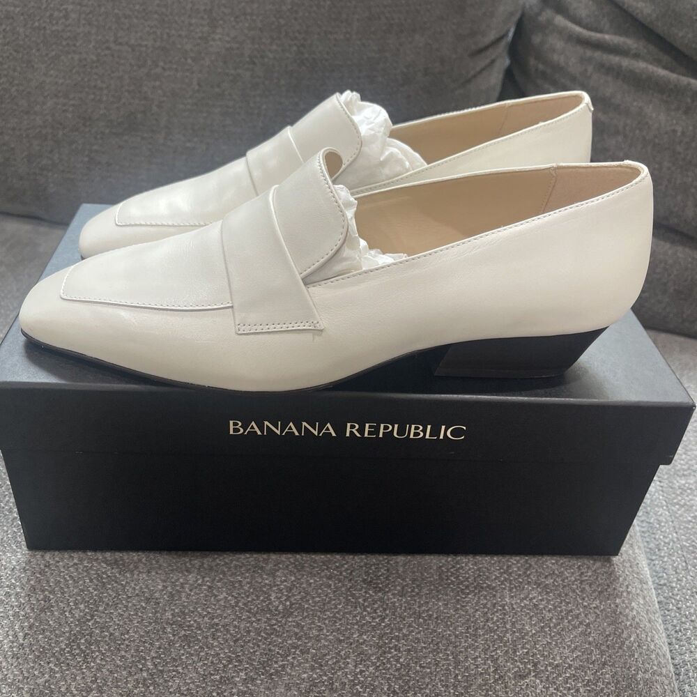 Banana Republic Women's Shoes Size 8 White Shoes Brand New With Box.